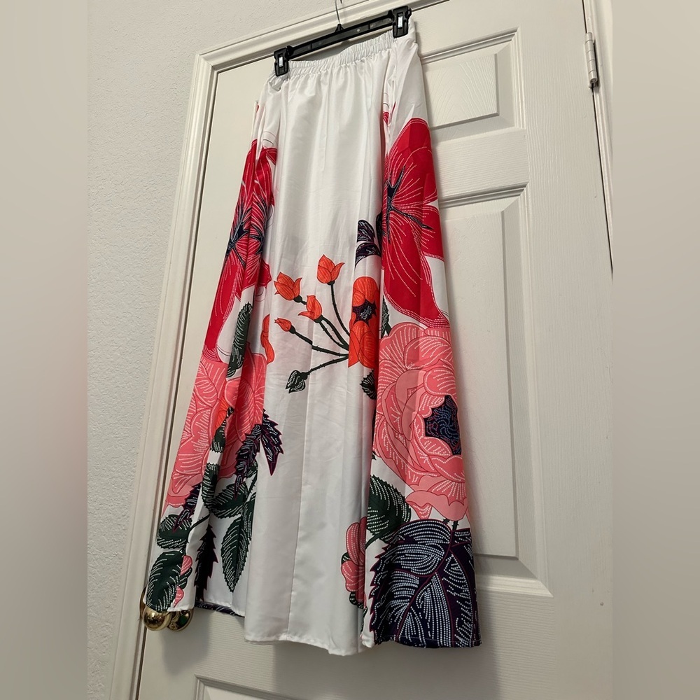 NWOT Vibrant Floral Print High-Waist Flowy Maxi Skirt Large - Picture 9 of 10